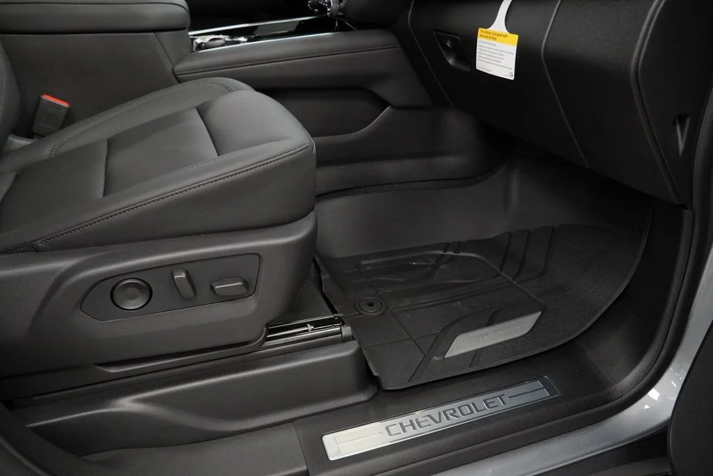New 2026 Sterling Gray Metallic Chevrolet LT image 32