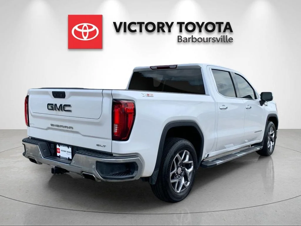 Used 2023 White GMC SLT image 7