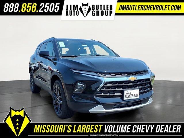 New 2026 Black Chevrolet 2LT image 21