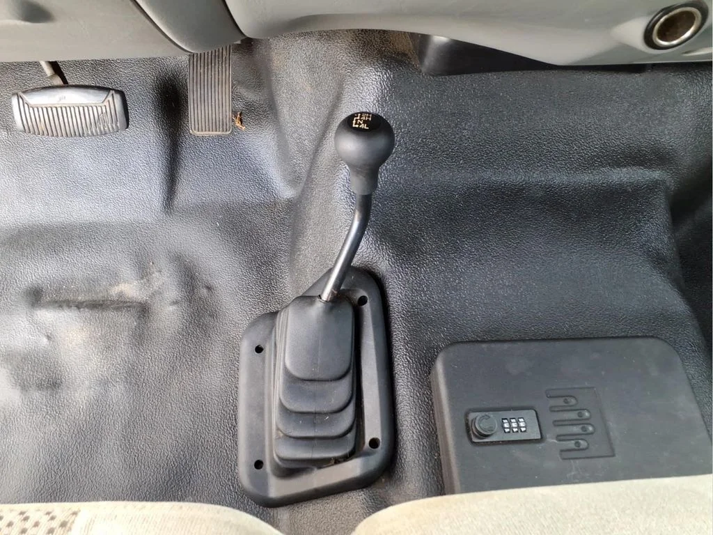 Used 2006 White Ford XLT image 24