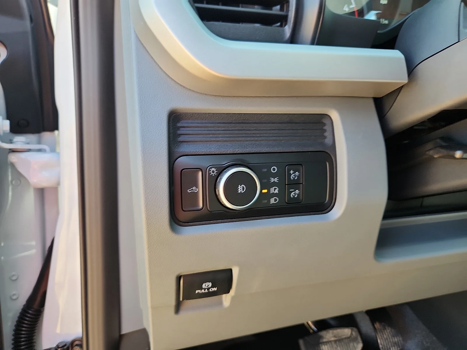 New 2026 Oxford White Ford F-450® XL image 16