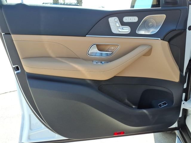 New 2026 White Mercedes-Benz GLS 450 image 12
