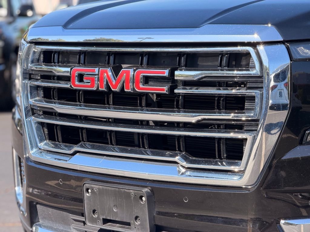 Used 2024 Black GMC SLT image 10