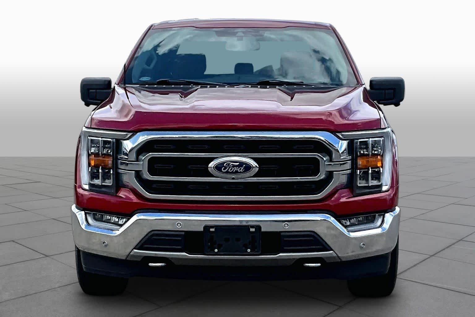 Used 2021 Rapid Red Metallic Tinted Clearcoat Ford XLT image 4