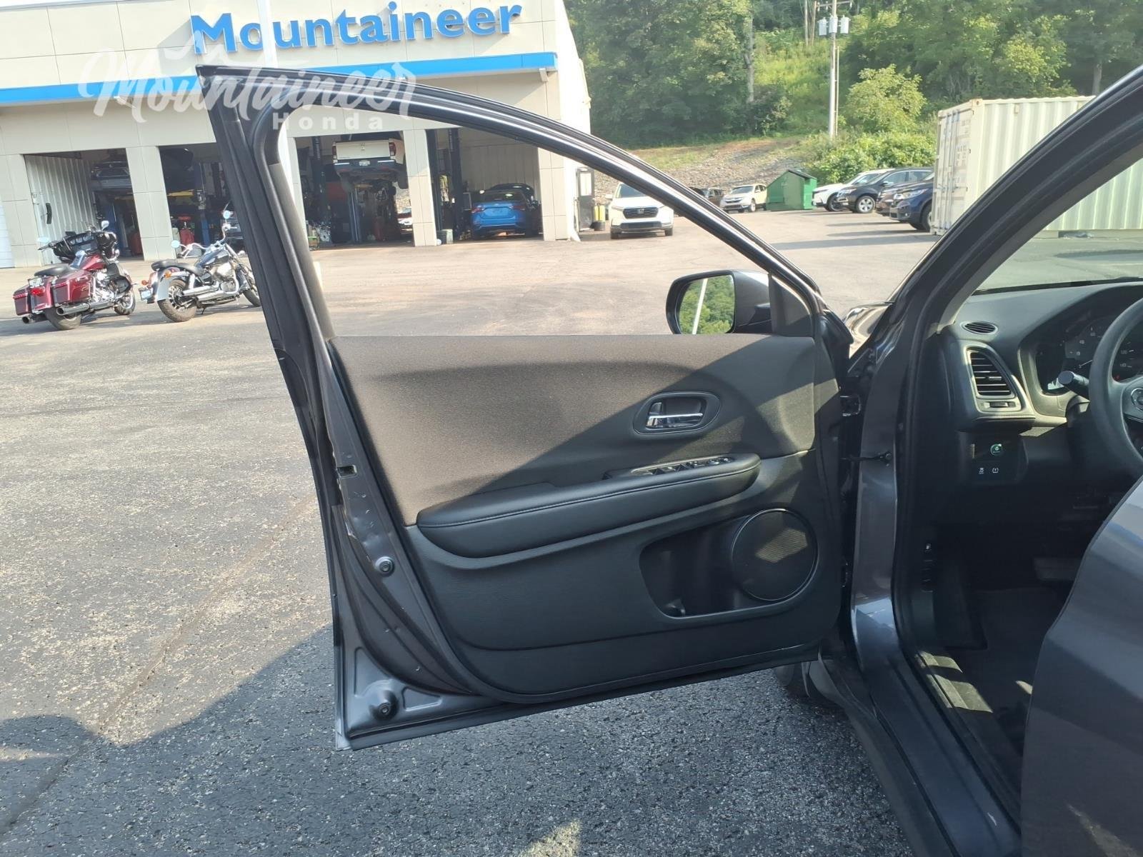 Used 2022 Modern Steel Metallic Honda LX image 13