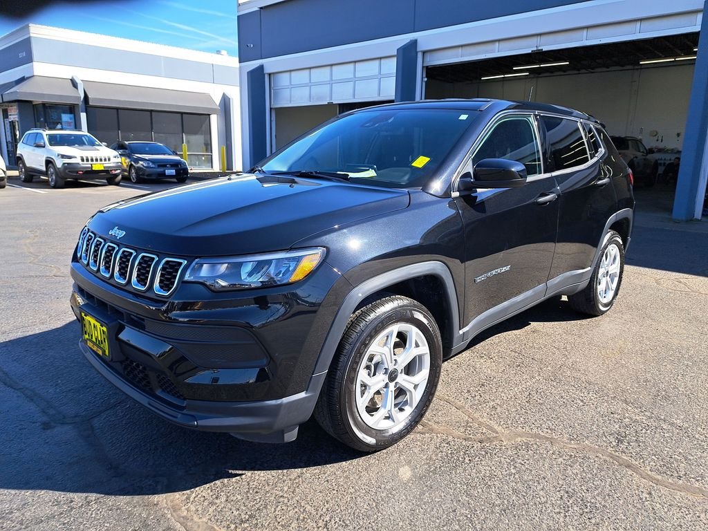 2025 Jeep Compass Sport 4X4's photo