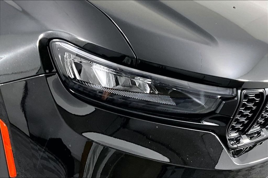 Used 2025 Black Jeep Altitude X image 29