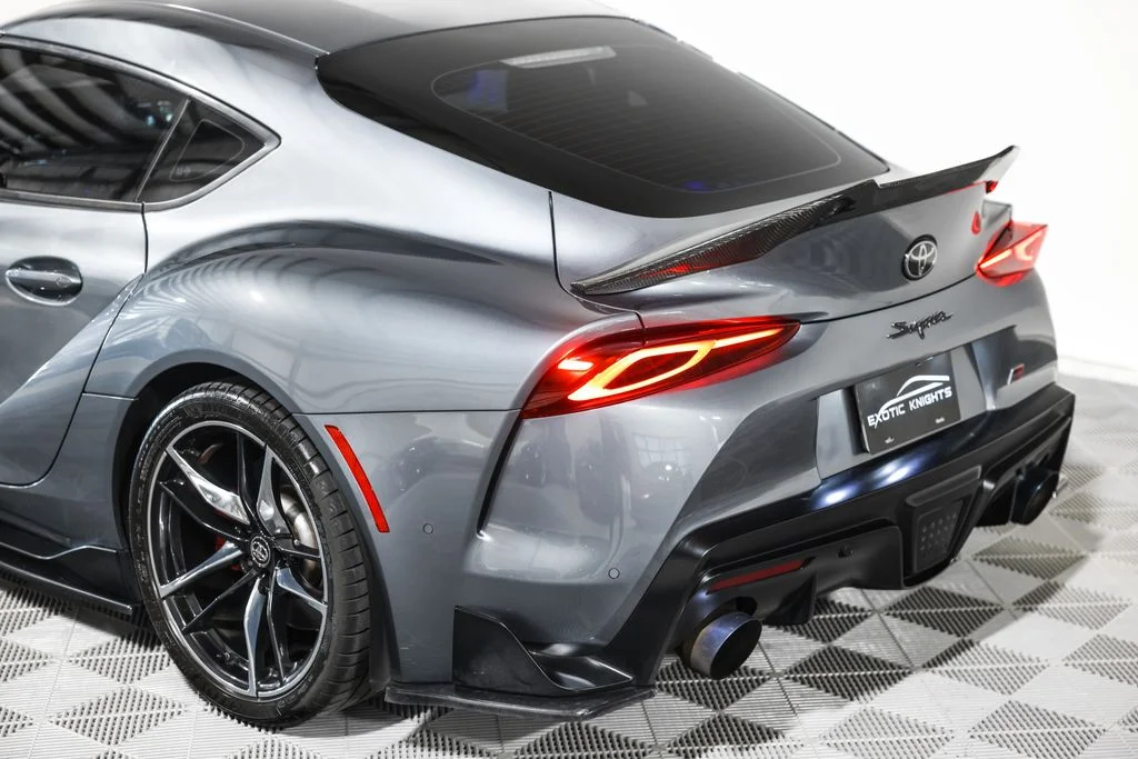 Used 2022 Gray Toyota 3.0 image 19
