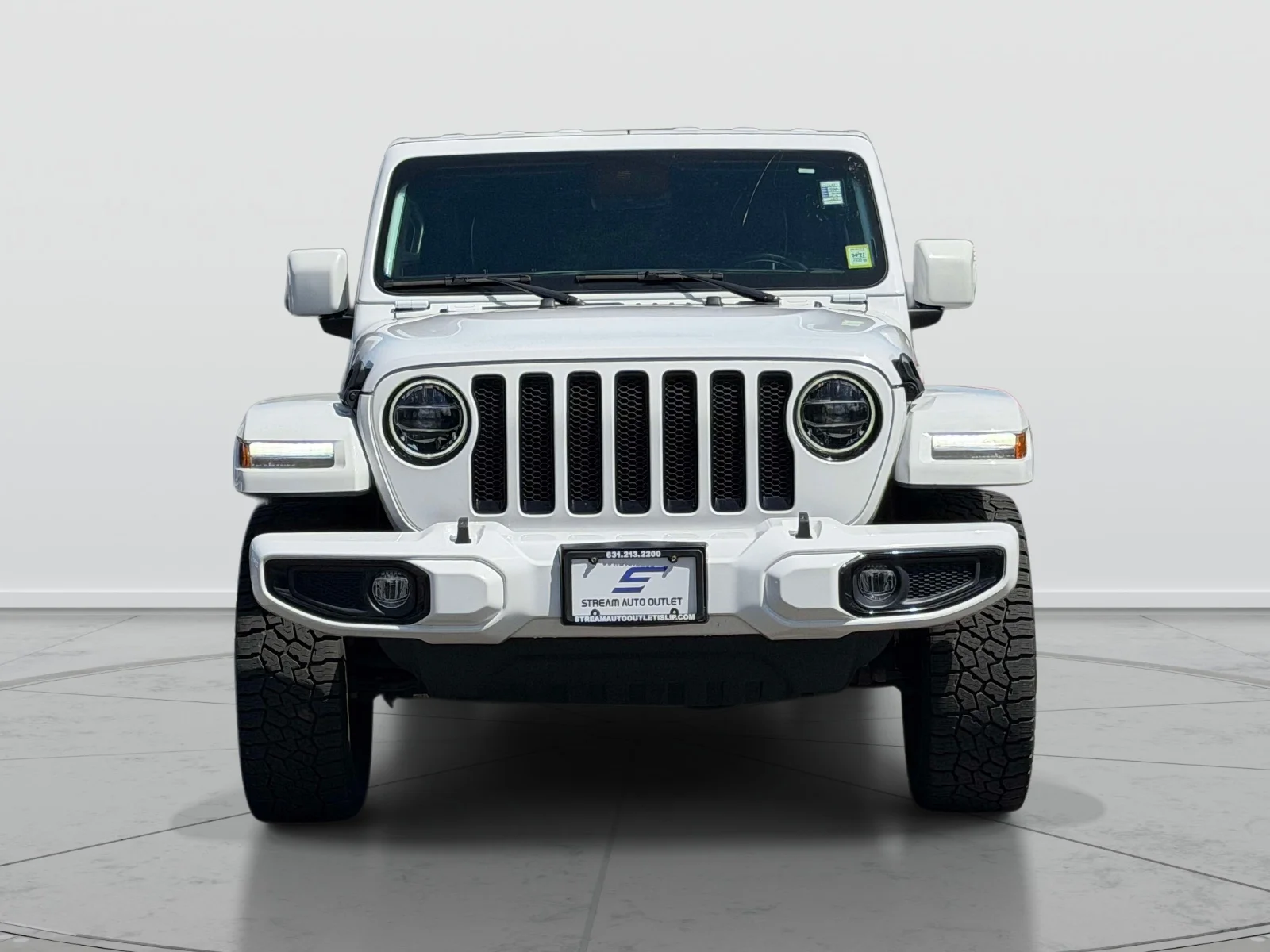Used 2022 White Jeep Unlimited Sahara High Altitude image 2