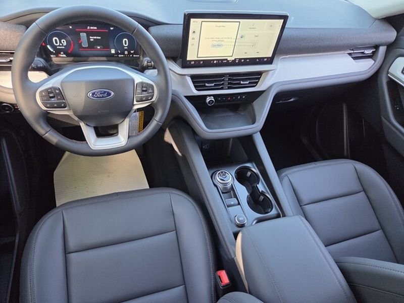 New 2026 Star White Metallic Tri-Coat Ford Active image 12