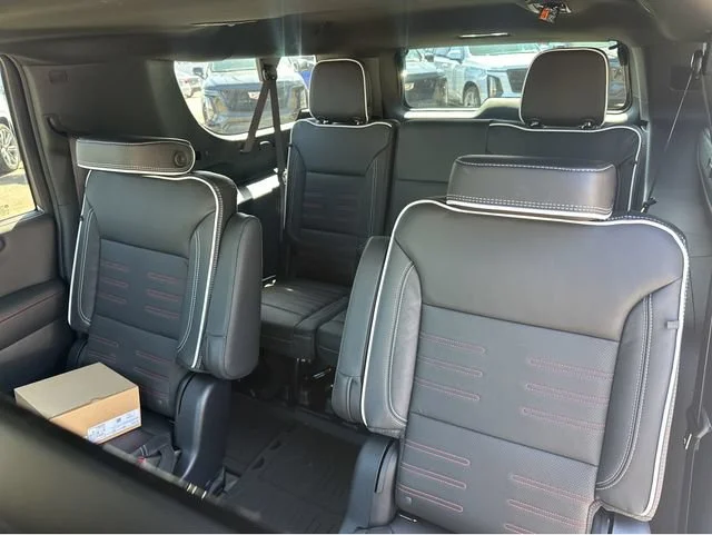 2026 GMC Yukon XL AT4 Ultimate - Photo 8