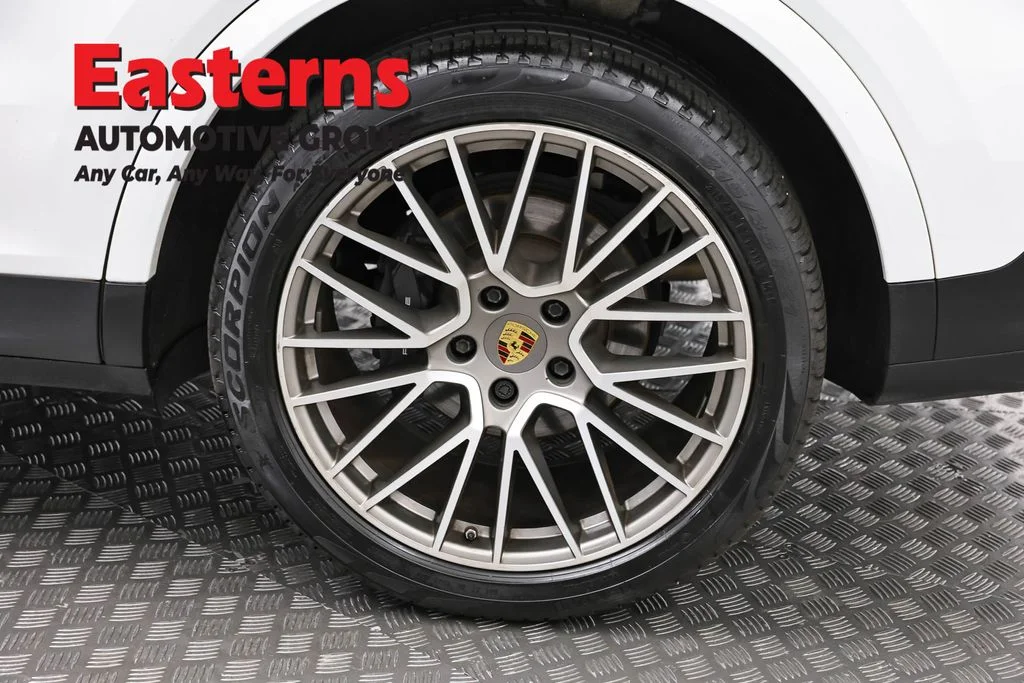 Used 2023 White Porsche Platinum Edition image 40