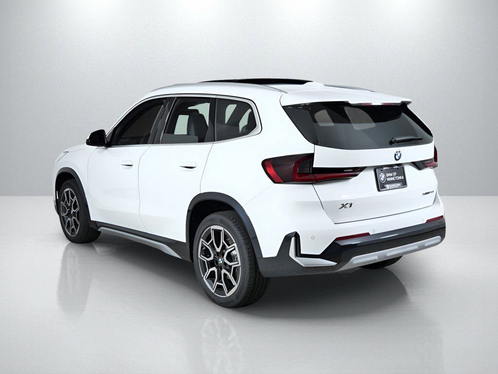 Used 2026 Alpine White BMW xDrive28i image 15