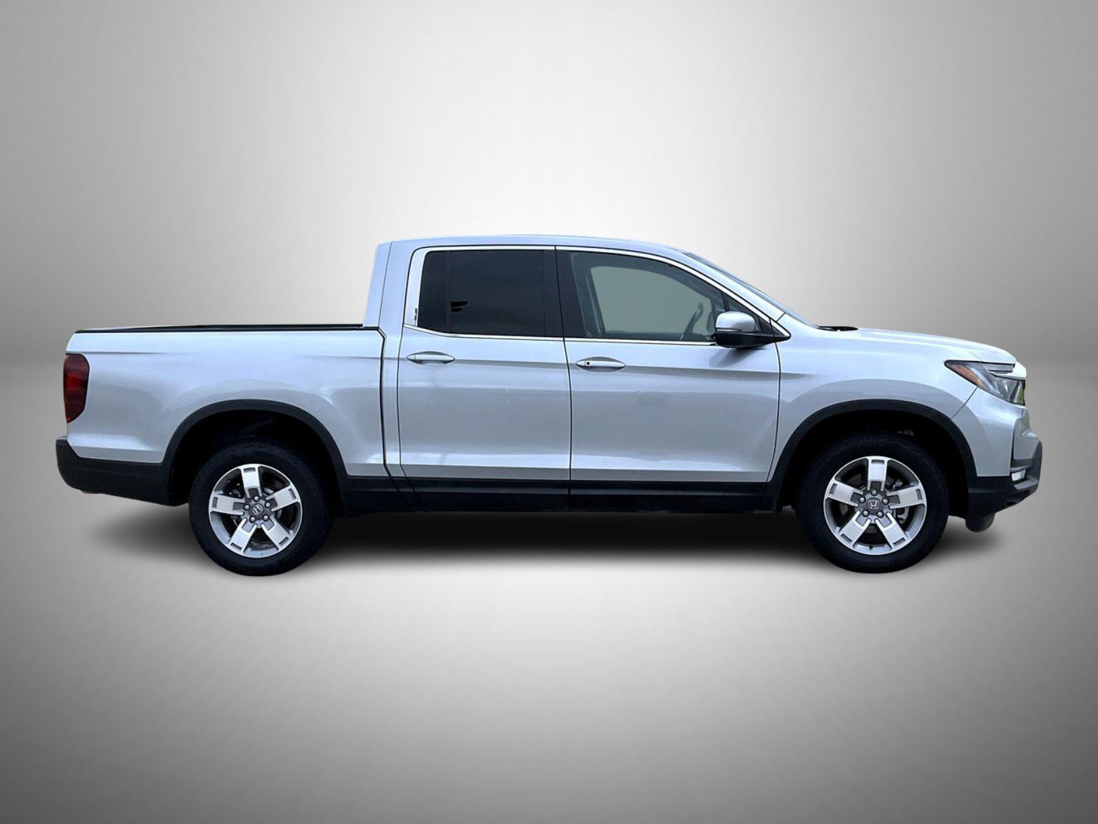 Used 2025 Silver Honda RTL image 4