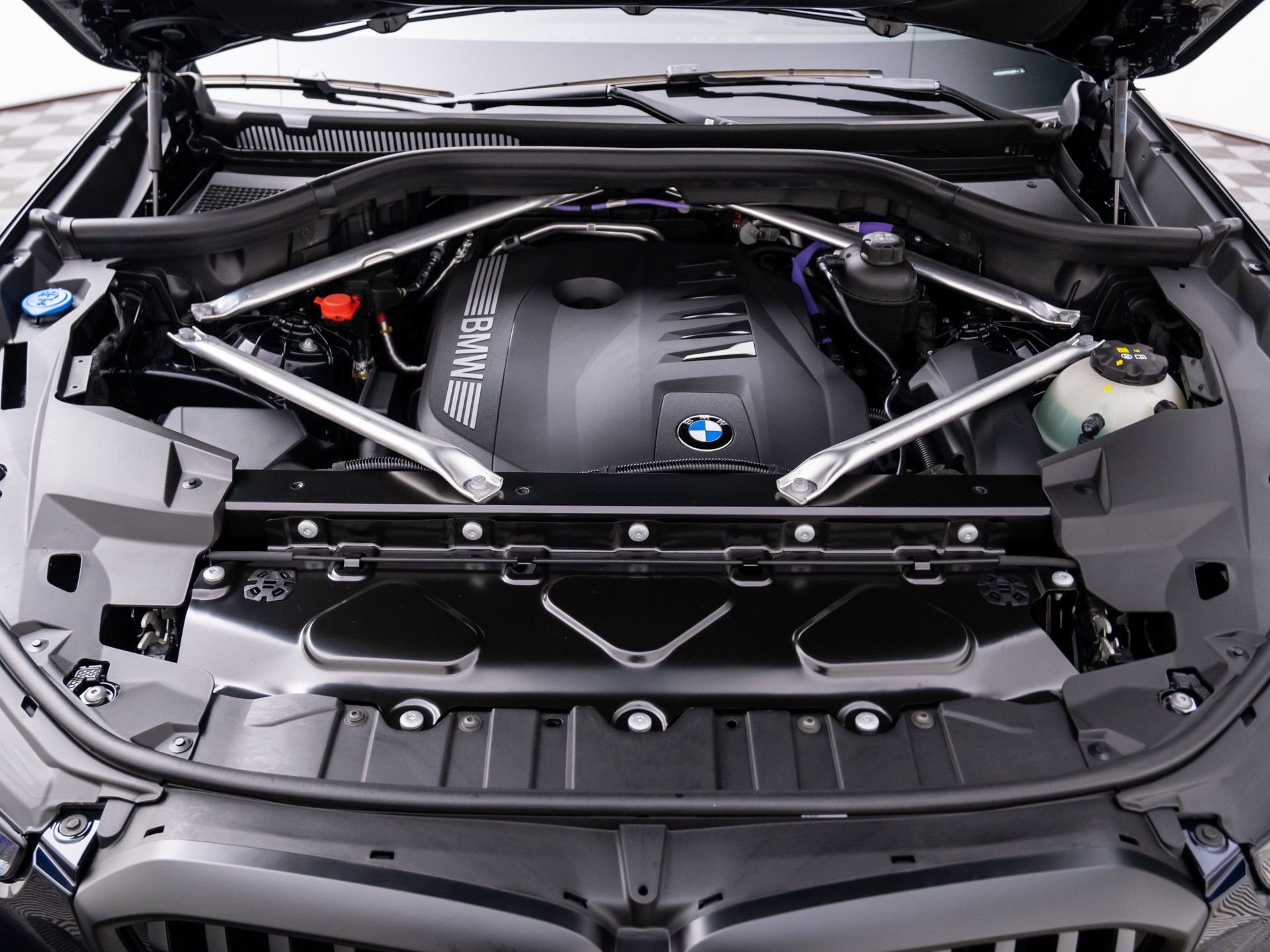 New 2026 Carbon Black Metallic BMW xDrive40i image 29