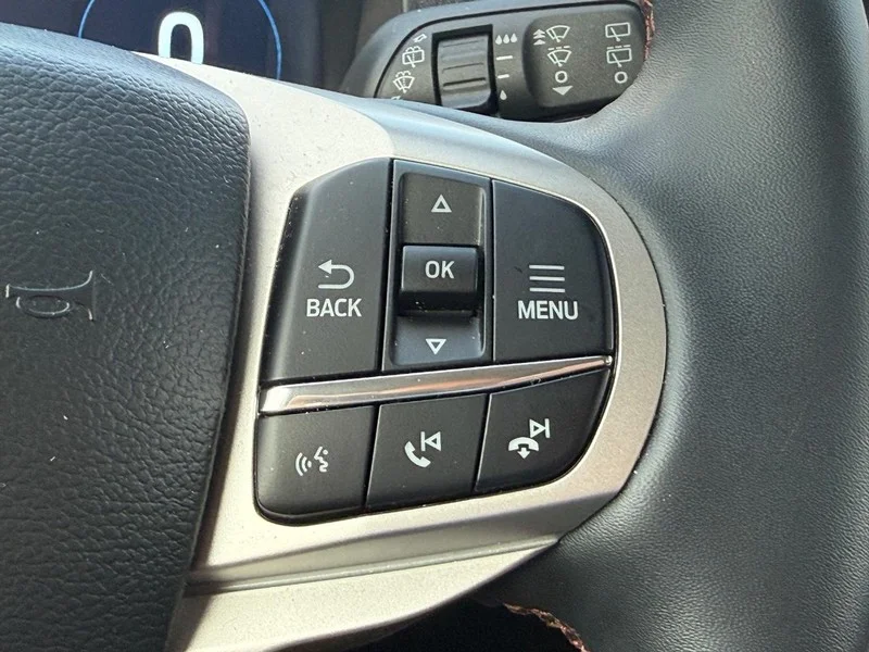 Used 2026 Agate Black Metallic Ford Active 4WD image 15