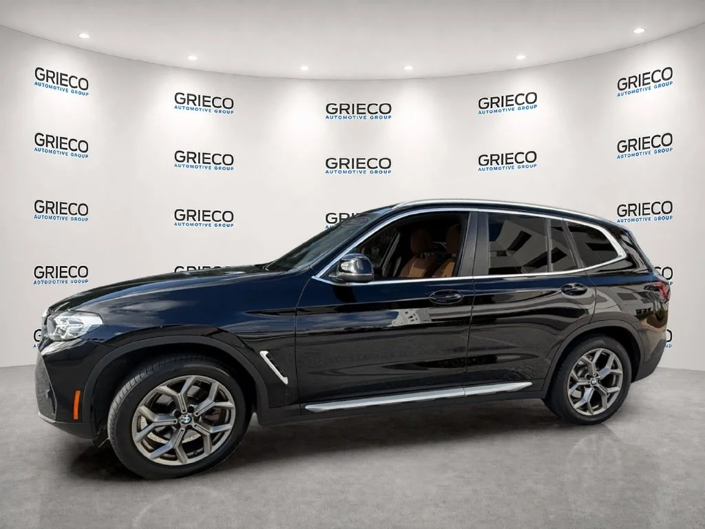 Used 2022 Jet Black BMW xDrive30i image 4