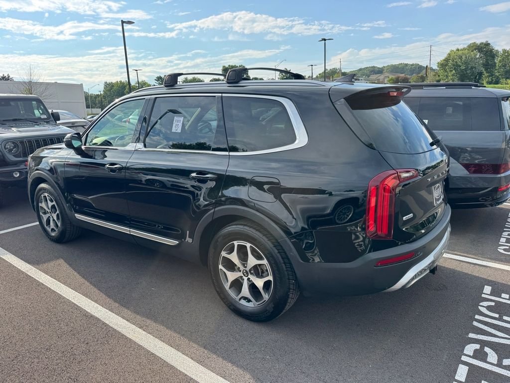 Used 2020 Black Kia EX image 10