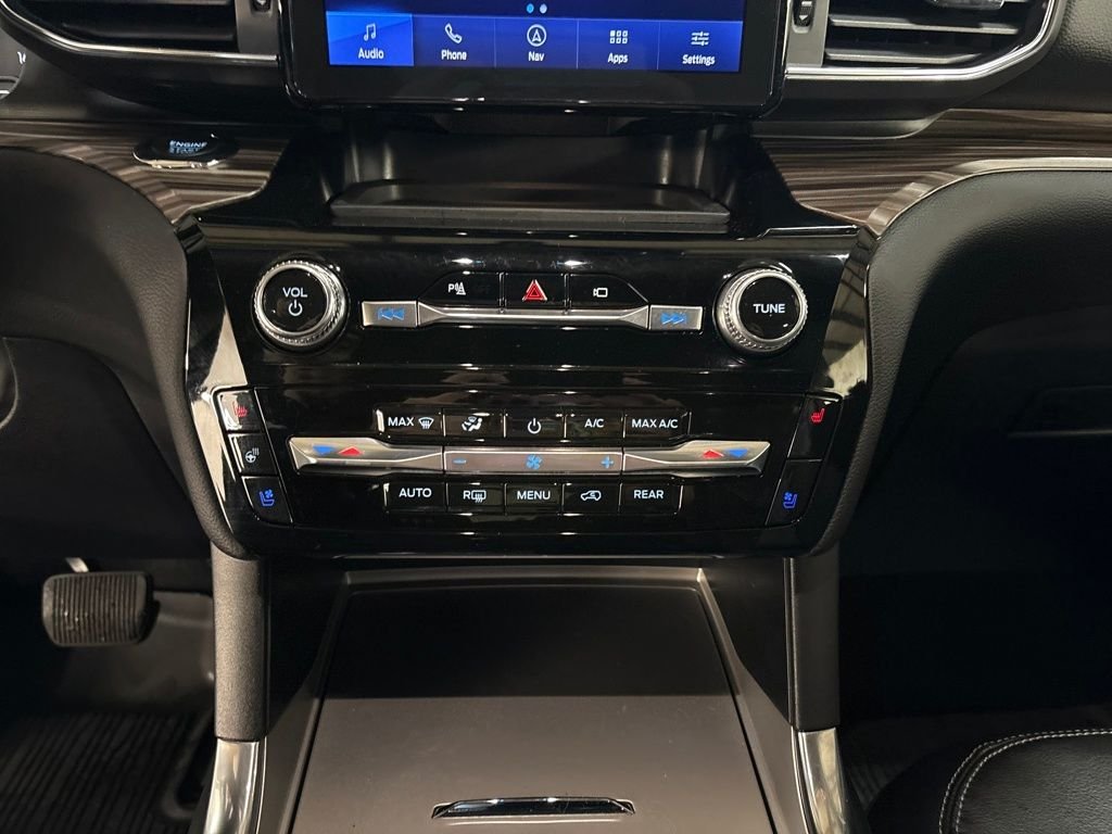 Used 2023 Blue Ford Limited image 18