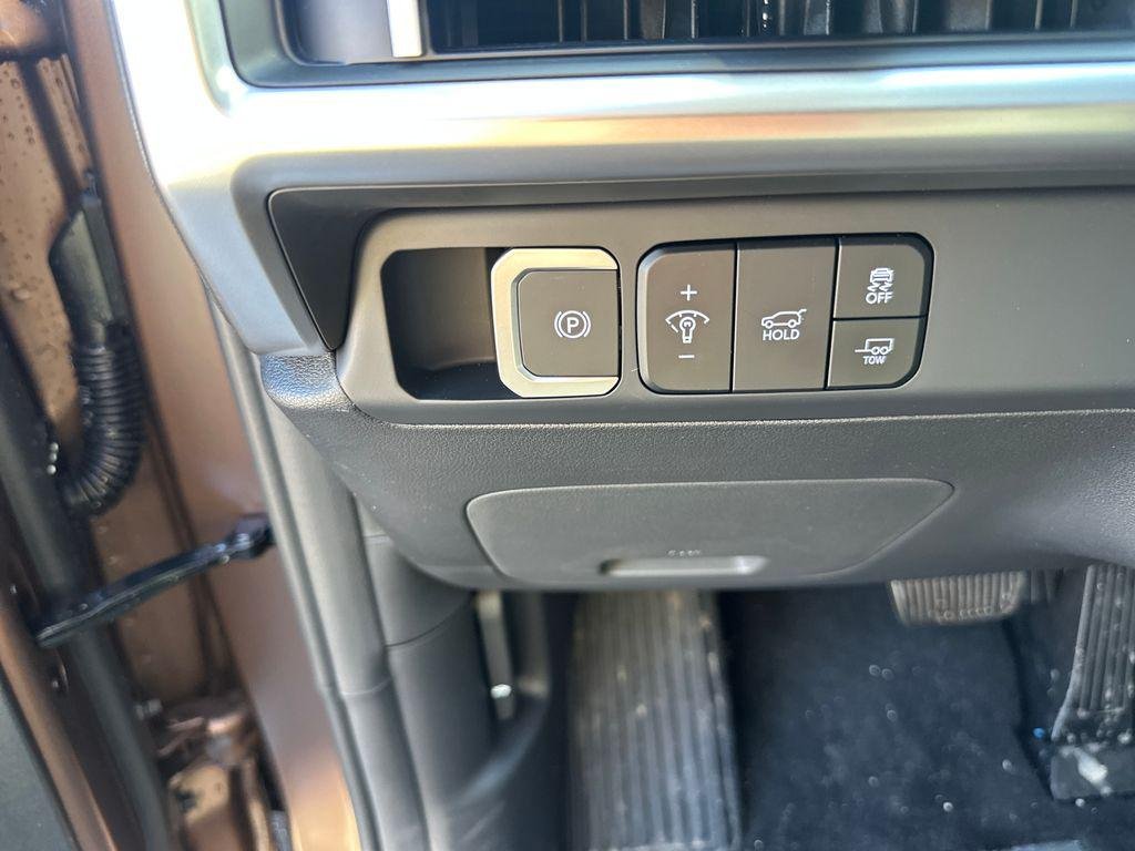 New 2026 Brown Hyundai XRT AWD image 32