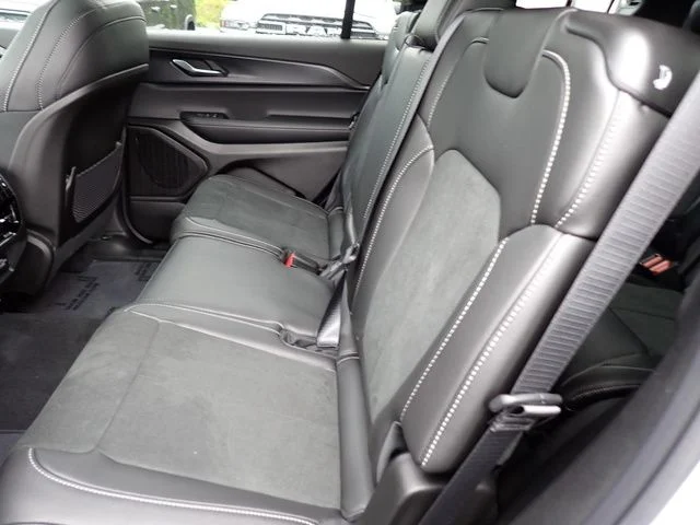 2025 Jeep Grand Cherokee L Altitude - Photo 11
