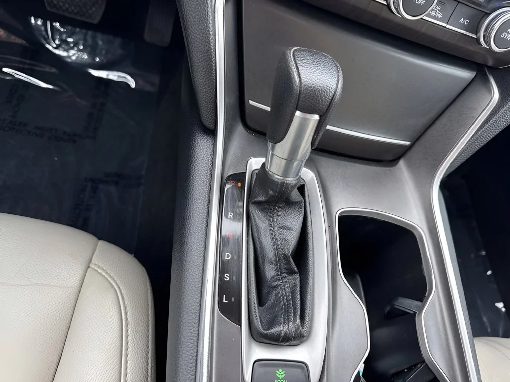 Used 2019  Honda EX image 14