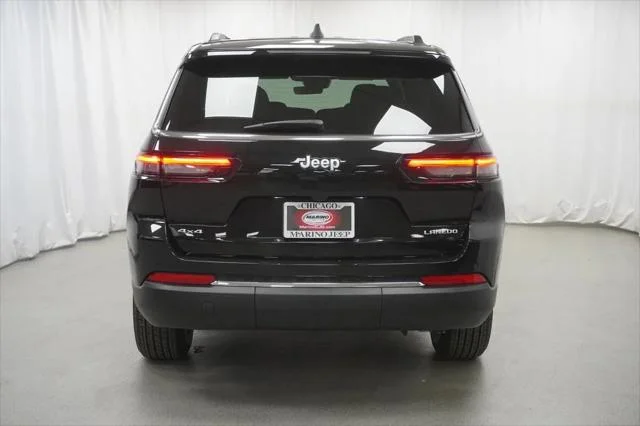 New 2026 Diamond Black Crystal Pearl-Coat Exterior Paint Jeep Laredo X image 10