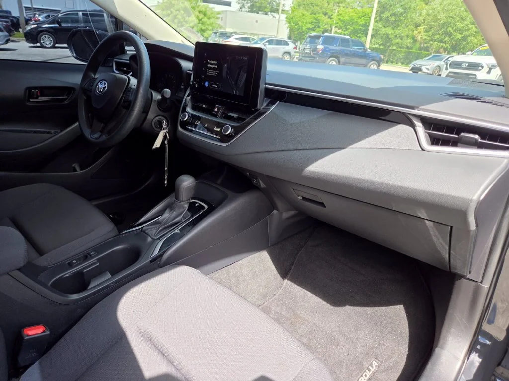 Used 2024  Toyota LE image 13