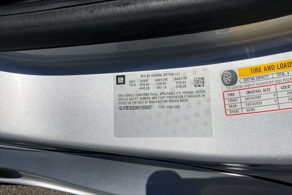 Used 2017 Silver Chevrolet 1LT image 16