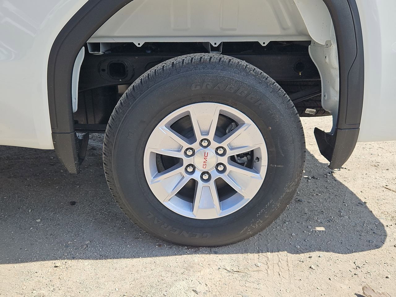 New 2026 Summit White GMC Pro image 31