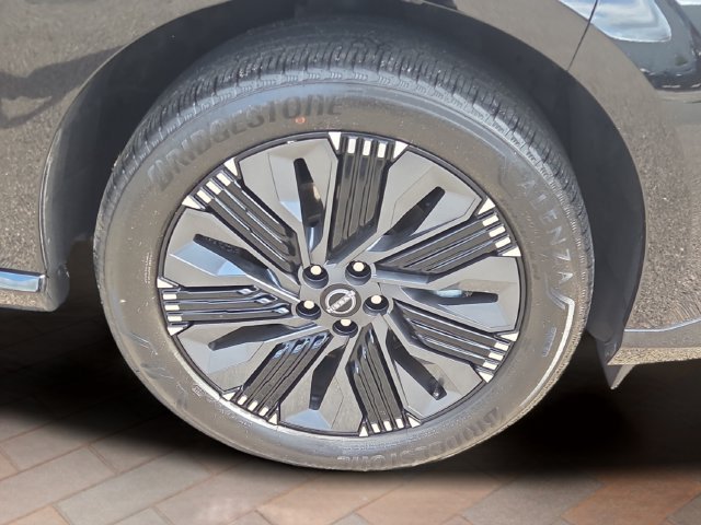 Certified Used 2025 Black Nissan Platinum image 27