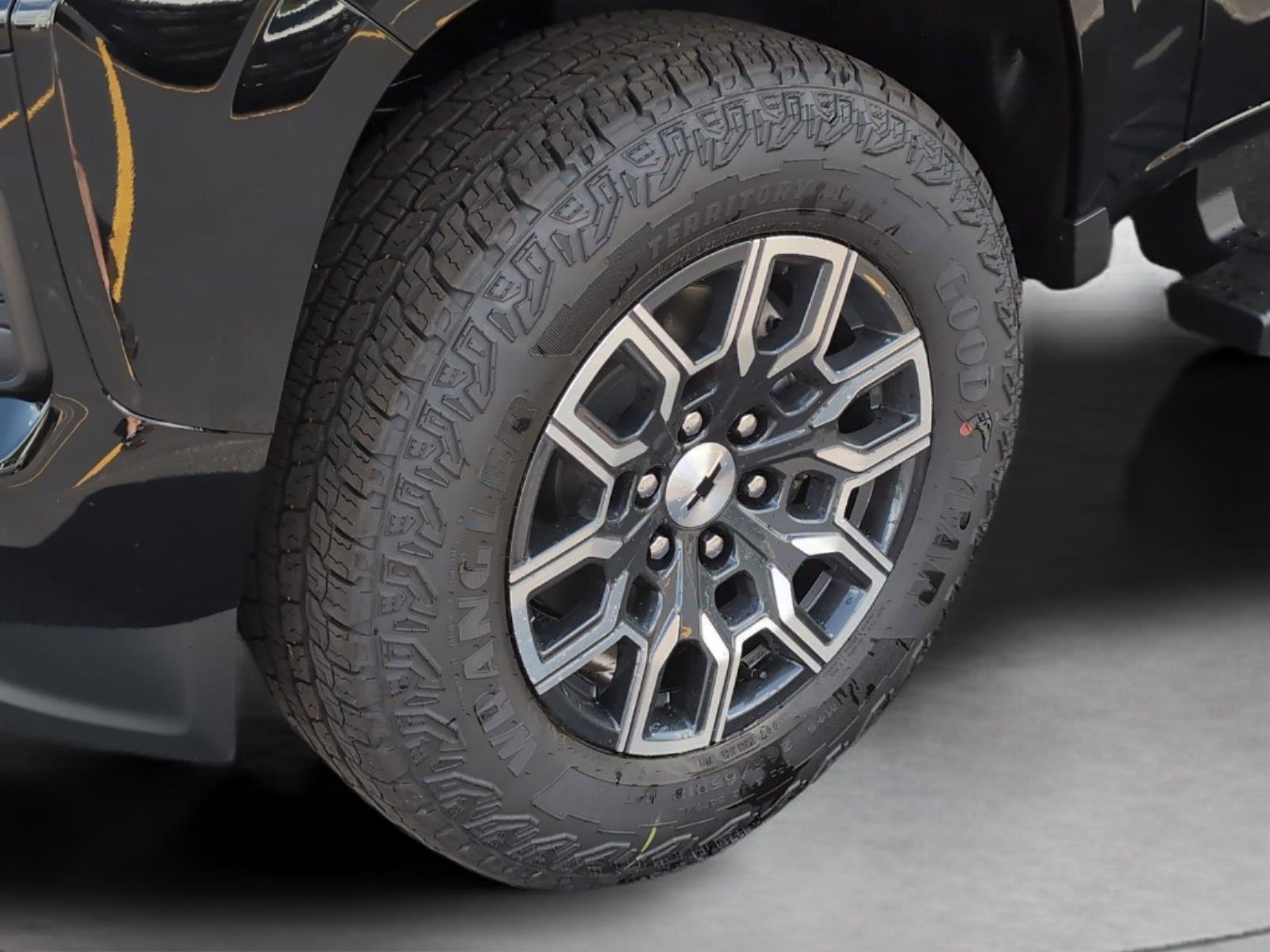 New 2026 Black Chevrolet Z71 image 35