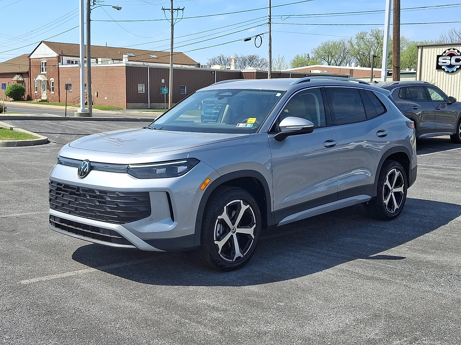 New 2026 Pyrite Silver Metallic - K2K2 Volkswagen SE image 3