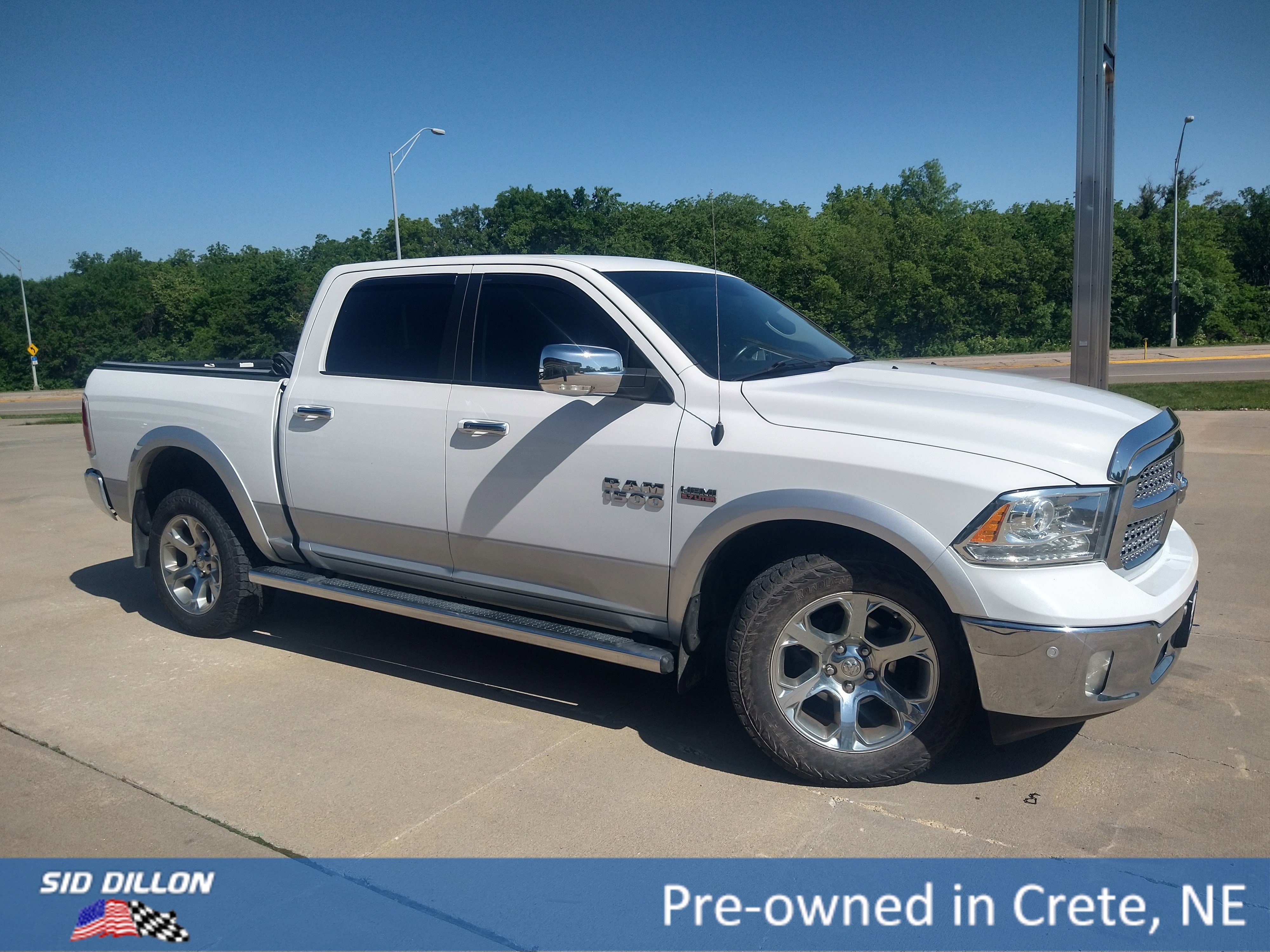 Used 2018 Bright White Clearcoat Ram Laramie image 15