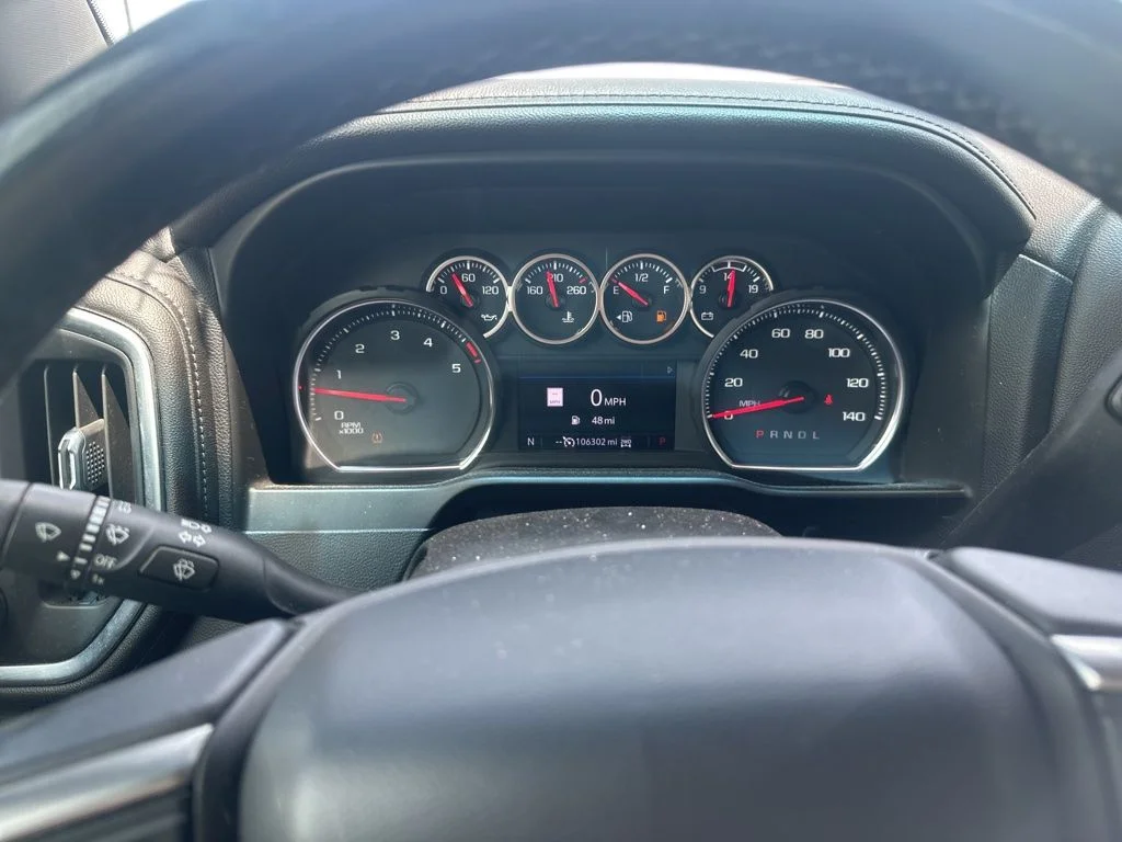 Used 2022 Red Chevrolet LTZ image 15