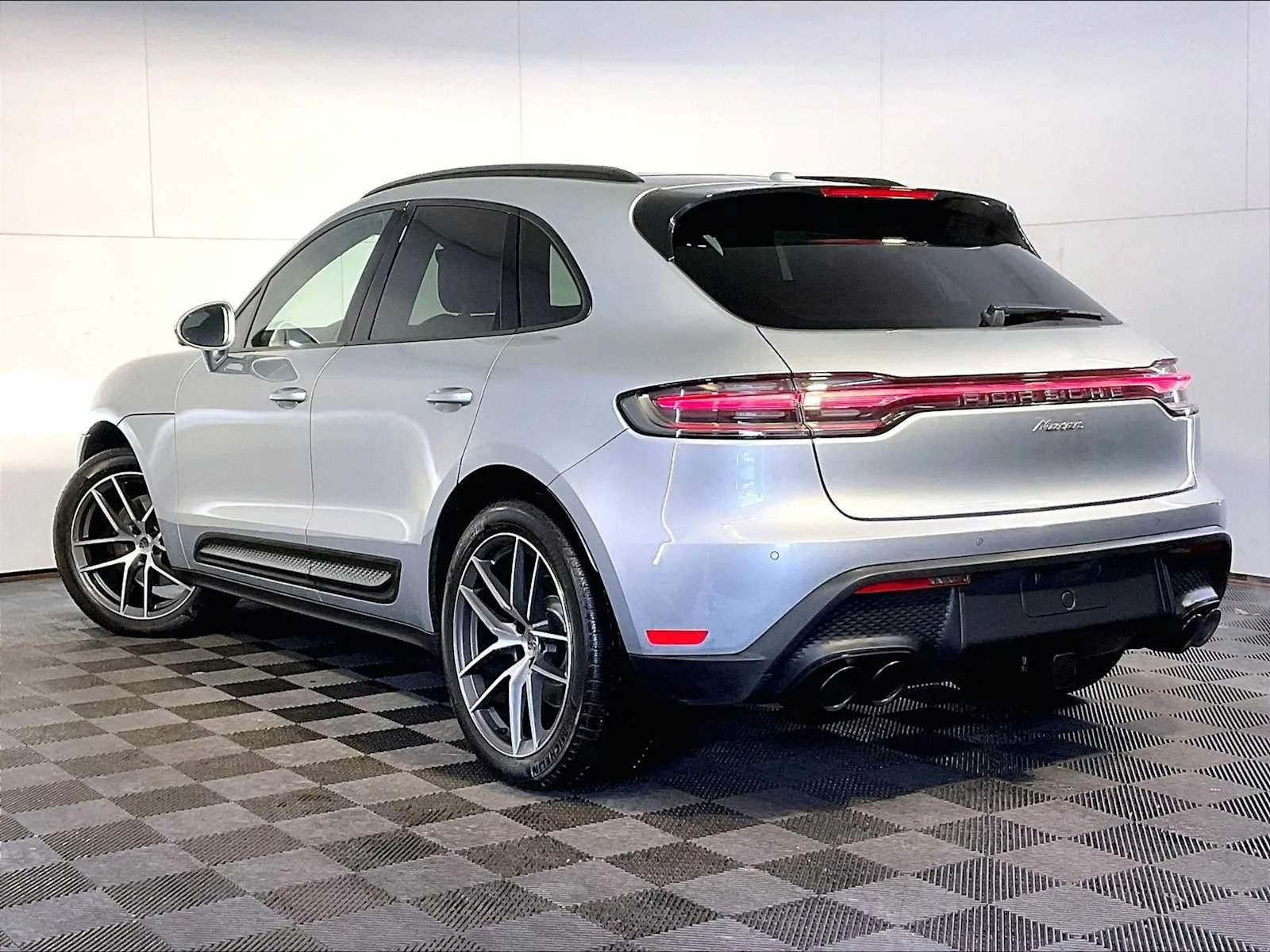 Certified Pre-Owned 2024 Porsche Macan