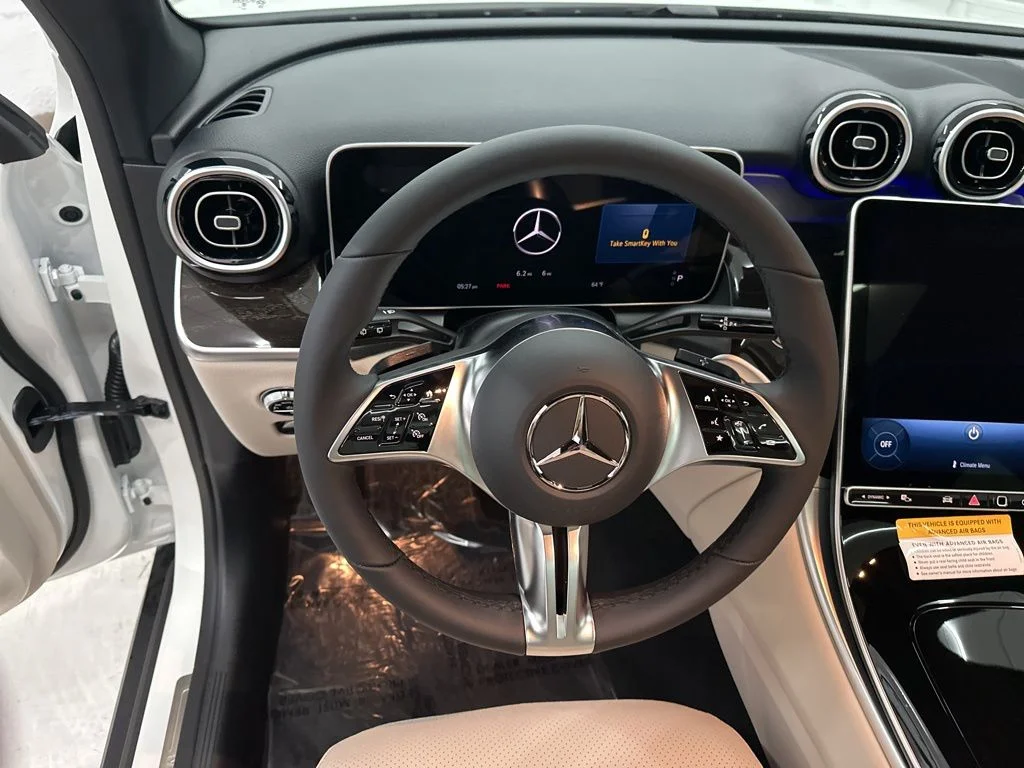 Used 2026 White Mercedes-Benz GLC 300 image 10