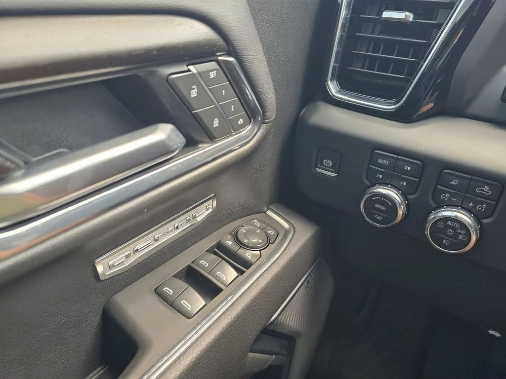 Used 2025 Sterling Metallic GMC Denali image 24