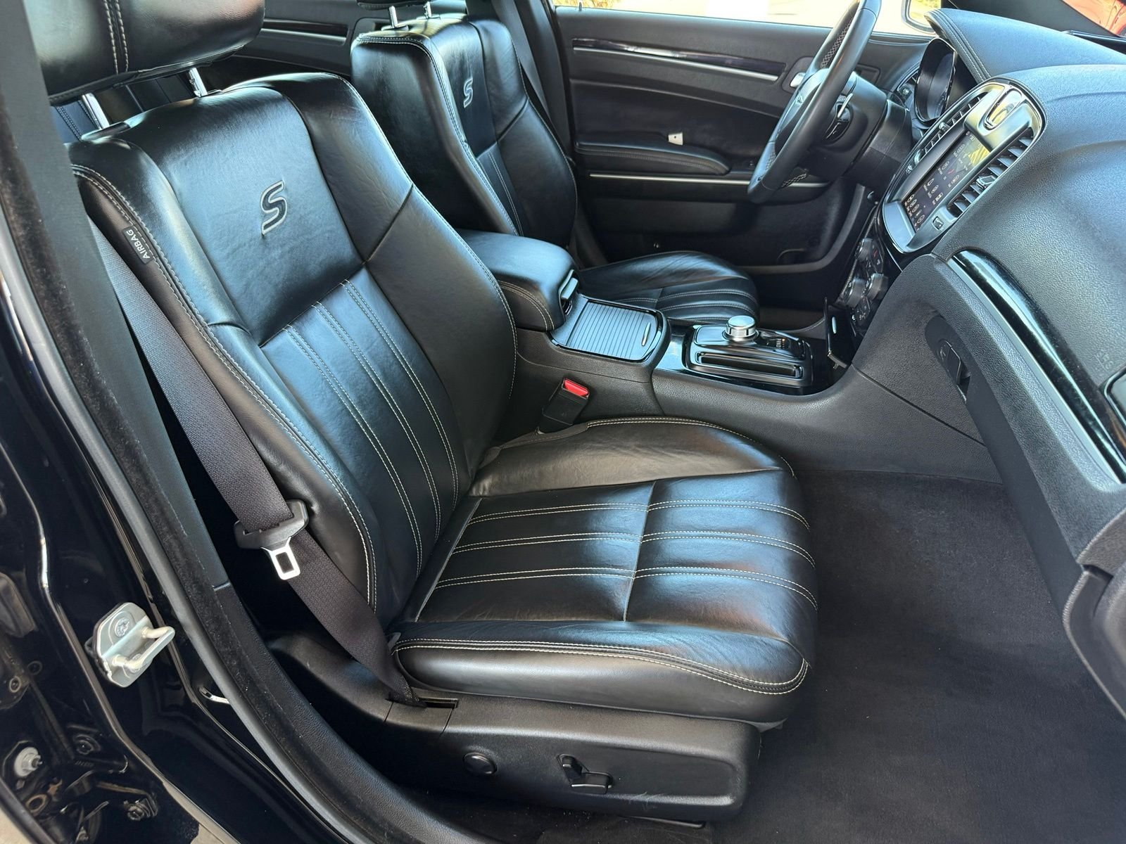 2023 Chrysler 300 S - Photo 29