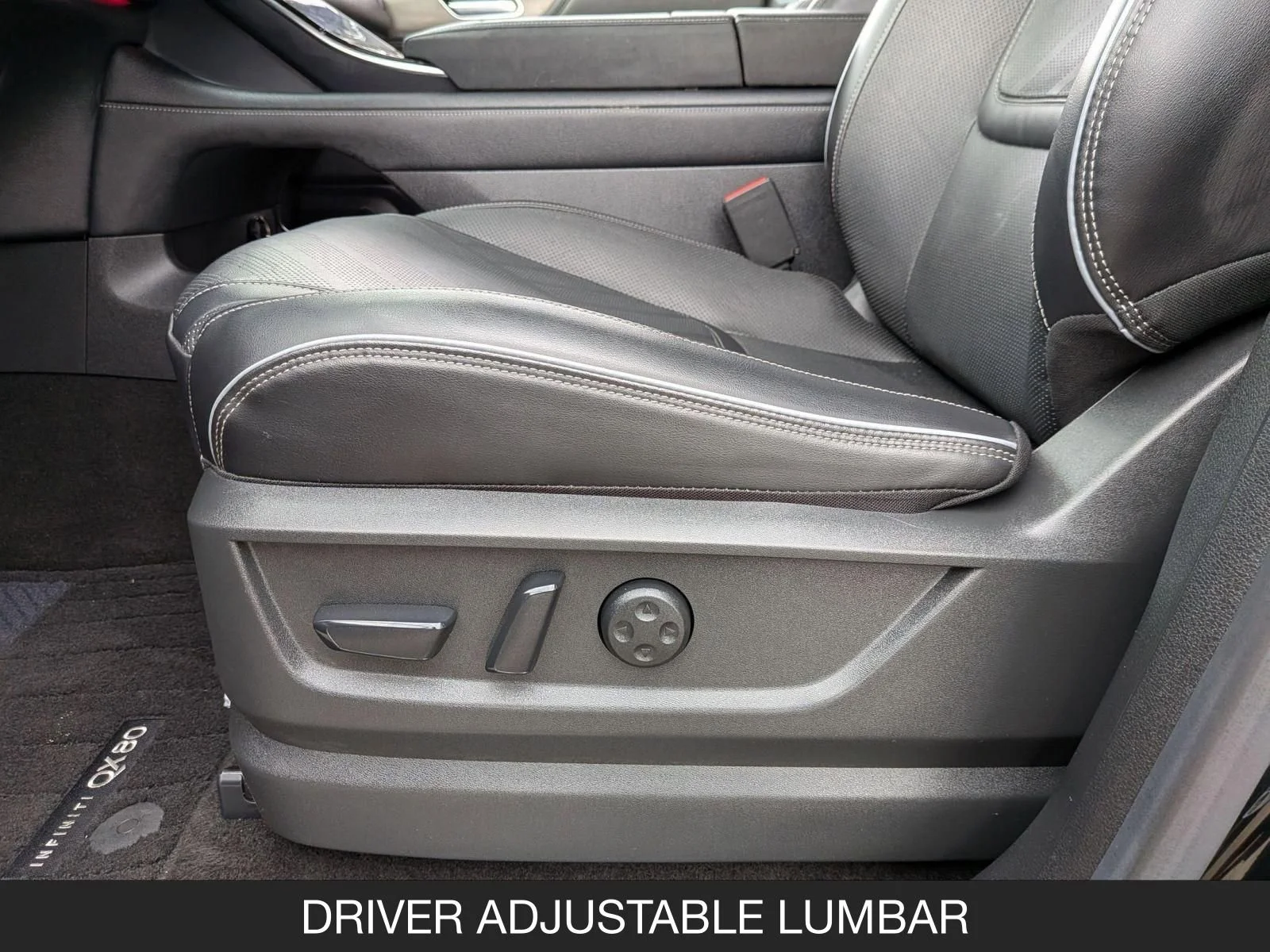 Used 2025 Black Obsidian INFINITI LUXE image 15