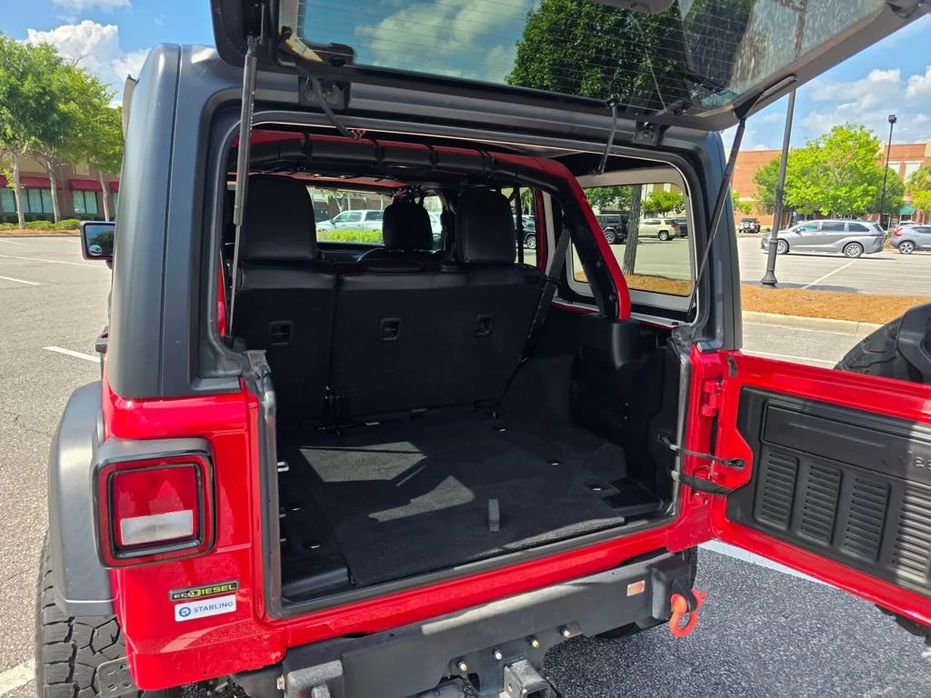 Used 2021 Red Jeep Sport Altitude 4x4 image 33