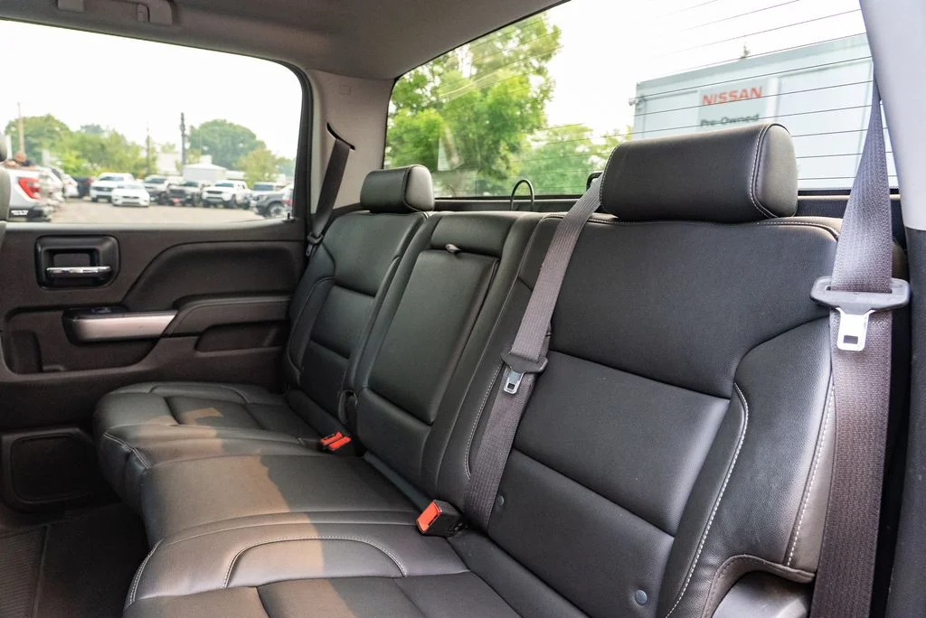 Used 2018 Black Chevrolet LT image 24