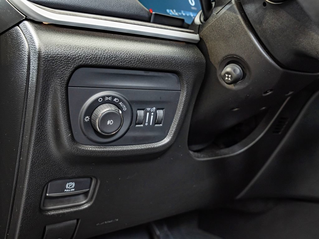 Used 2024 Bright White Clearcoat Jeep Limited image 20