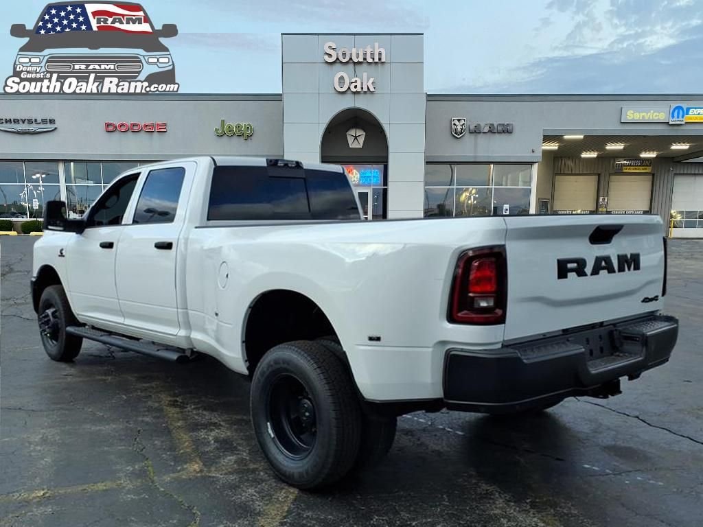 New 2026 Bright White Clear-Coat Exterior Paint RAM Tradesman image 4