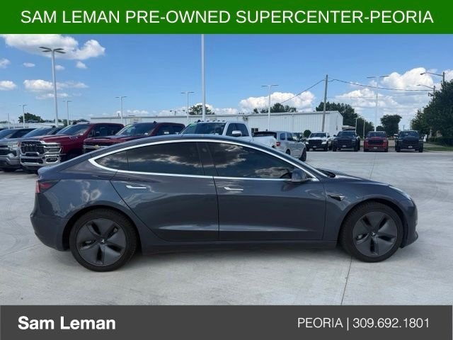 Used 2020 Gray Tesla Standard Range Plus image 3