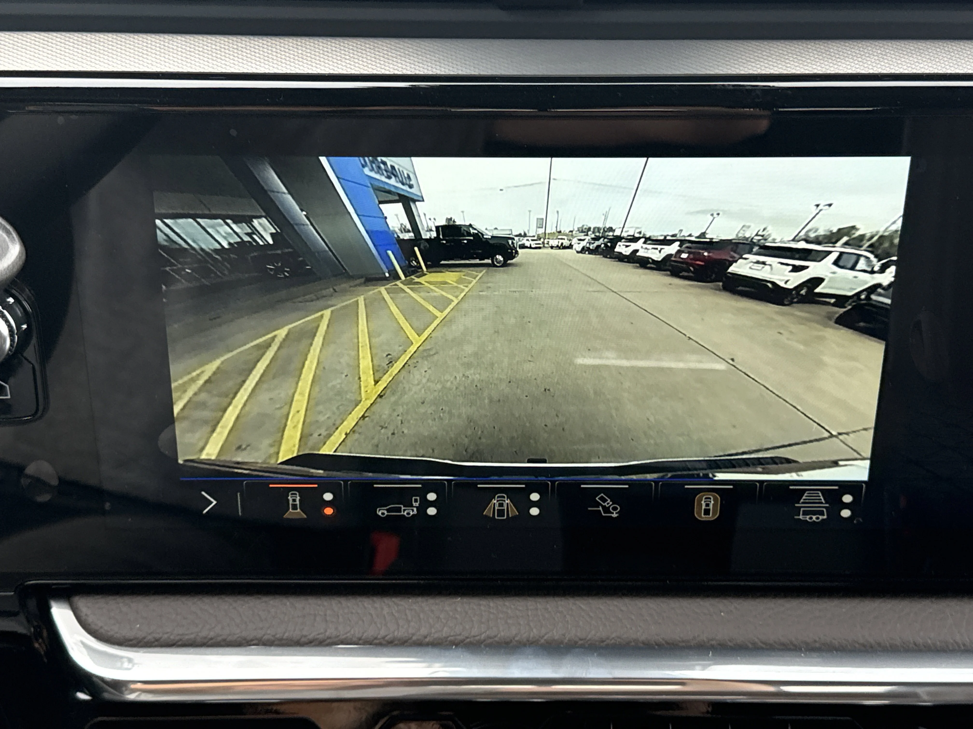 New 2026 Summit White GMC Denali 4WD image 9