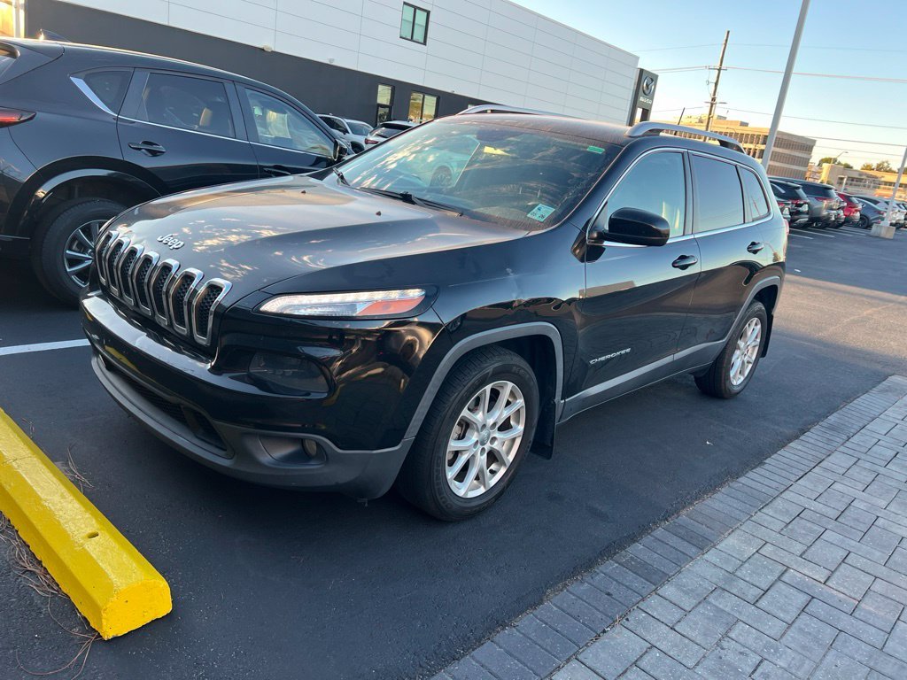 Used 2018 Black Jeep Latitude Plus image 1