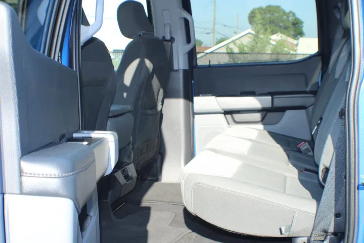 Used 2023  Ford XLT image 12
