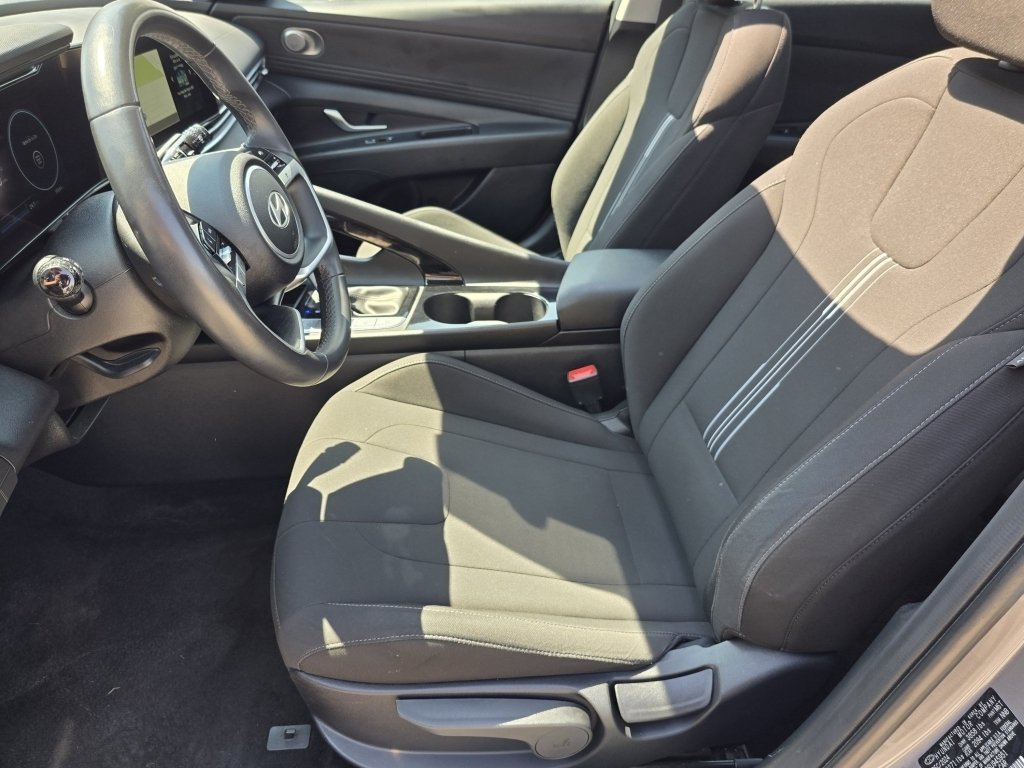 Used 2025 Fluid Metal Hyundai SEL Convenience image 34