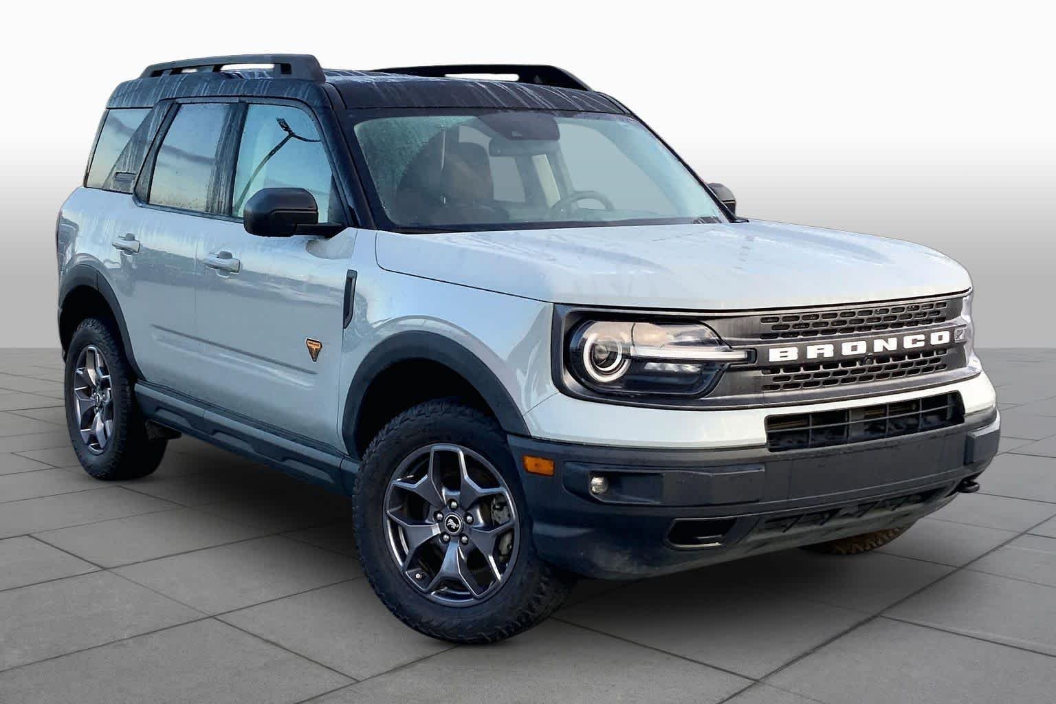 Used 2022 Cactus Grey Ford Badlands image 3